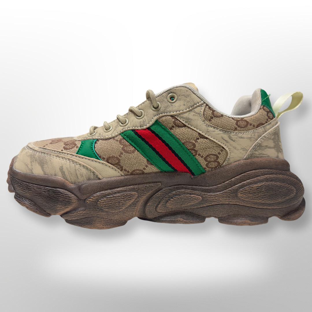 Sportliche Sneaker