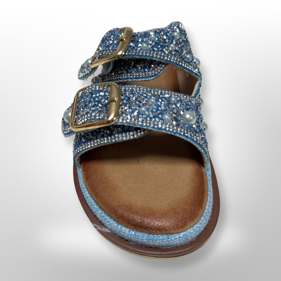 Blaue Sandalen mit Steinchen
